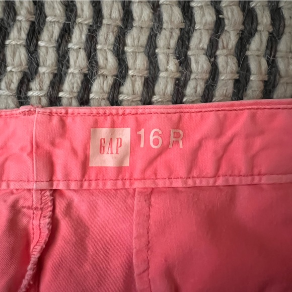 Gap - Neon Pink Shorts - Picture 3 of 6
